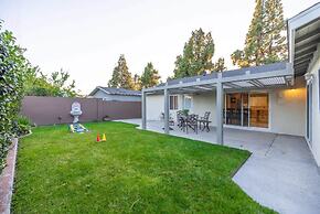 @ Marbella Lane - Charming 4BR Bungalo for Relaxing Retreat