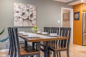 @ Marbella Lane - Charming 4BR Bungalo for Relaxing Retreat