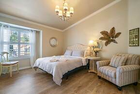 @ Marbella Lane - Captivating Home W/pool