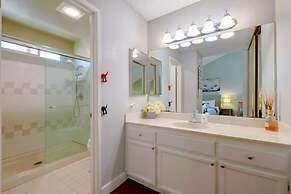 @ Marbella Lane - 4BR Home Away From Home Ldry