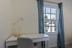 @ Marbella Lane - Convenient Home in Sunnyvale