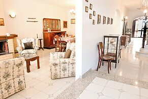 Mediterranea Sunny Maltese Townhouse