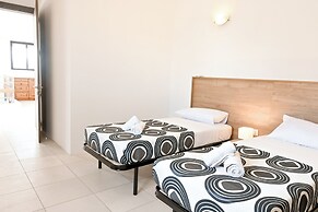 Mediterranea Sunny Maltese Townhouse