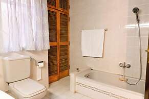 Mediterranea Sunny Maltese Townhouse