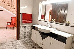 Mediterranea Sunny Maltese Townhouse