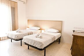 Mediterranea Sunny Maltese Townhouse