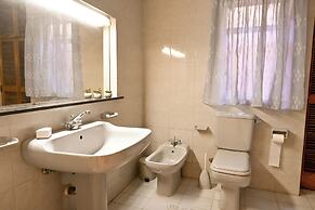 Mediterranea Sunny Maltese Townhouse