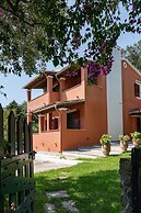 Alisachni Apartments