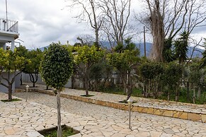 Aggelos Home in Kato Alepohori