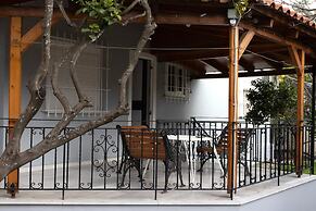 Aggelos Home in Kato Alepohori