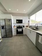 Sea Breeze Tunnel Hideaway 3