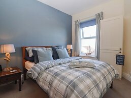 48 Waxholme Road