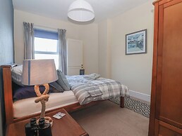 48 Waxholme Road