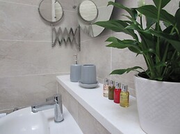 Rivergem - Riverside Coach House