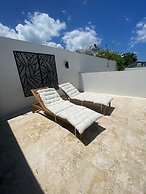 Sea Breeze Tunnel Hideaway 7