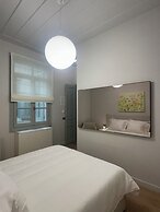 Amalie Suites