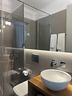 Amalie Suites