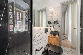 Amalie Suites