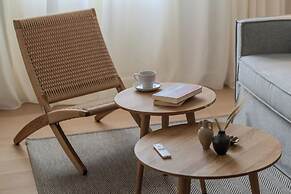 Amalie Suites