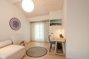 Amalie Suites