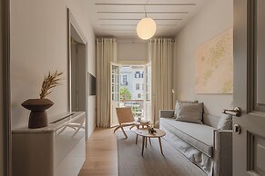 Amalie Suites