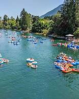 Riverside by Cowichan Lake Cottages