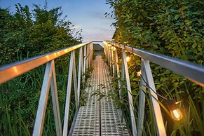 Riverside by Cowichan Lake Cottages