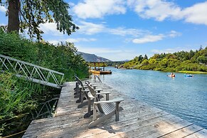 Riverside by Cowichan Lake Cottages