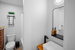 Riverside by Cowichan Lake Cottages