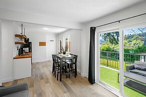 Riverside by Cowichan Lake Cottages