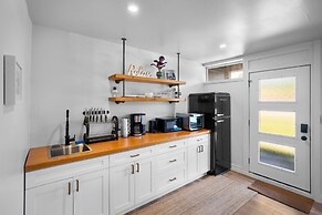 Riverside by Cowichan Lake Cottages