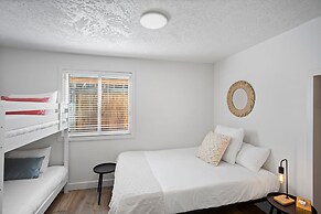 Riverside by Cowichan Lake Cottages