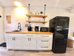 Riverside by Cowichan Lake Cottages