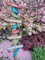 Riverside by Cowichan Lake Cottages