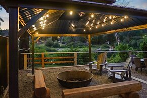 Riverside by Cowichan Lake Cottages