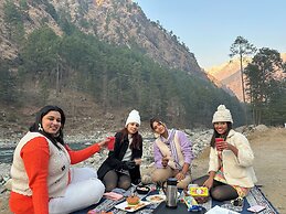 The Royal Orchard Kasol