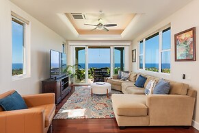 Luxurious 4-bedroom Oceanfront Retreat With Guest House, Stunning View