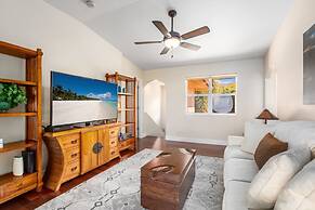 Luxurious 4-bedroom Oceanfront Retreat With Guest House, Stunning View