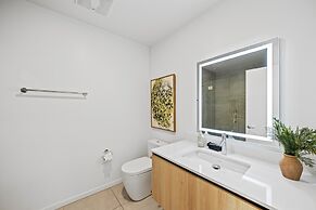 @marbella Lane - 3BR Coastal Retreat w/ Luxe Touch