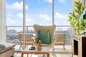 @ Marbella Lane - Grand 2BR w/ Beach & Ocean Views