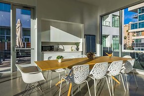 @ Marbella Lane - Grand 2BR w/ Beach & Ocean Views