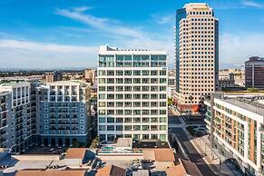 @ Marbella Lane - Grand 2BR w/ Beach & Ocean Views