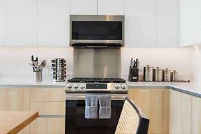 @ Marbella Lane - Grand 2BR w/ Beach & Ocean Views