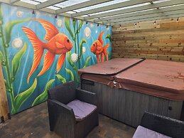 Eden Rose Cottage in Morecambe hot tub