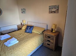 Eden Rose Cottage in Morecambe hot tub