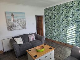 Eden Rose Cottage in Morecambe hot tub