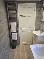 Eden Rose Cottage in Morecambe hot tub