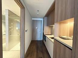 Lotus Alacarte Ha Long Hotel