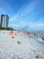 Lotus Alacarte Ha Long Hotel