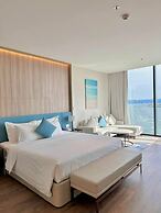 Lotus Alacarte Ha Long Hotel